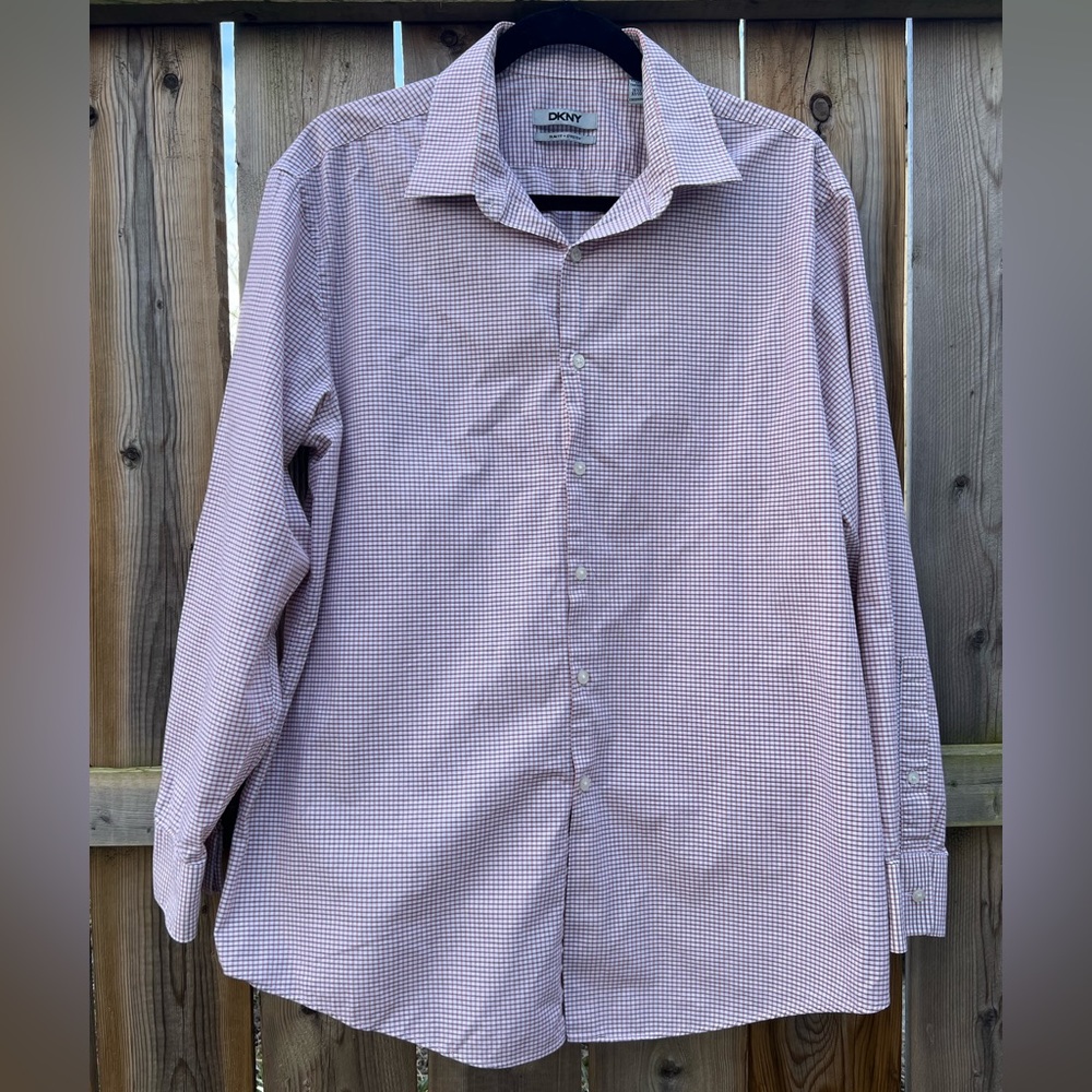 DKNY Mens Size 16 1/2  32/33 SLIM FIT. Strength